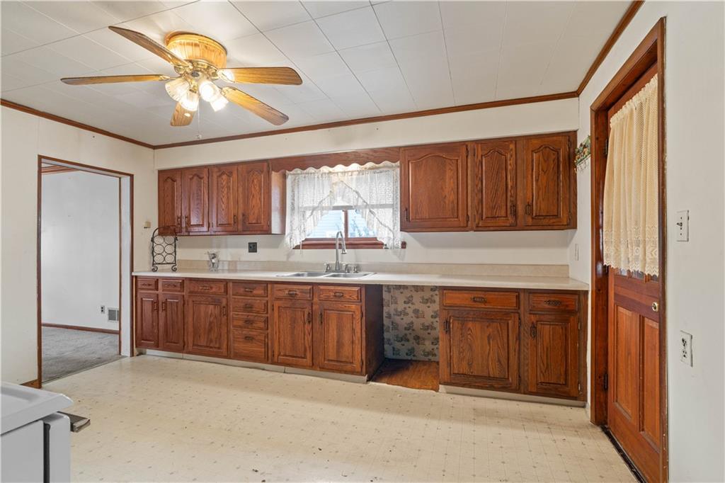 636 6th Street Colver, PA 15927 - Photo 10 of 15