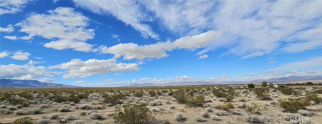 800 Donaldson Road Lucerne Valley, CA 92356 - Photo 6 of 8 a view of a city
