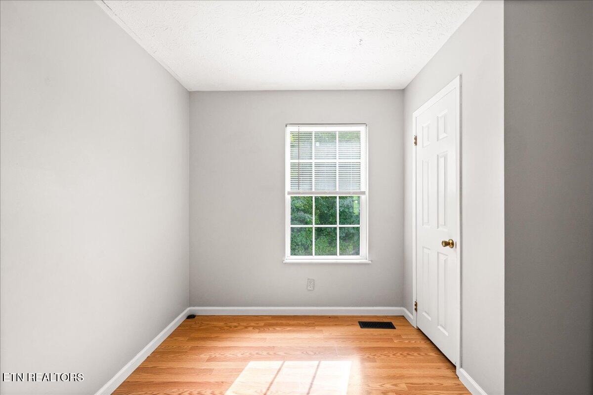 810 South 17th Street La Follette, TN 37766 - Photo 13 of 35 24-17th st