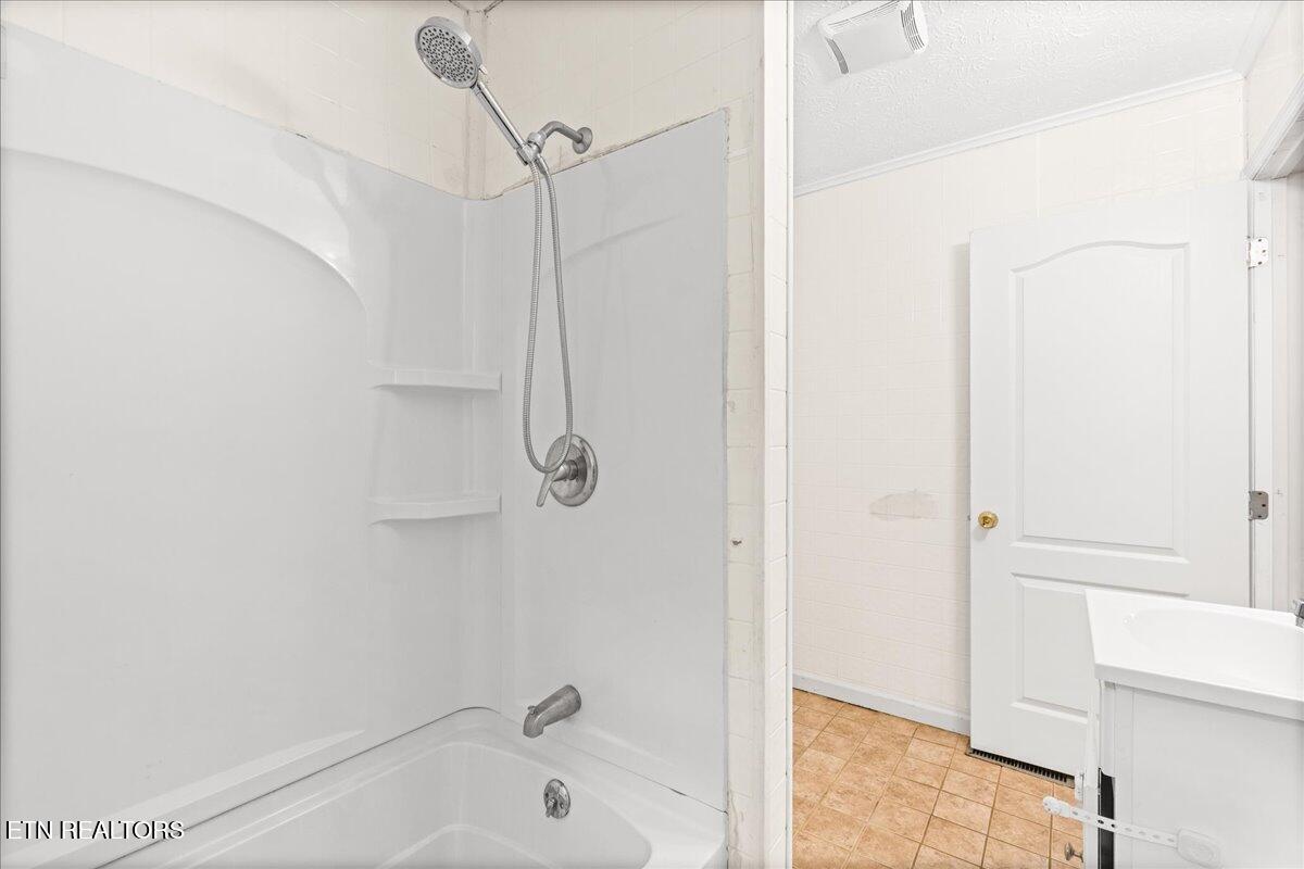 810 South 17th Street La Follette, TN 37766 - Photo 21 of 35 16-17th st