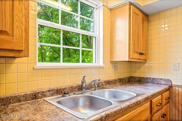 $165,000 | 810 South 17th Street, La Follette, TN 37766