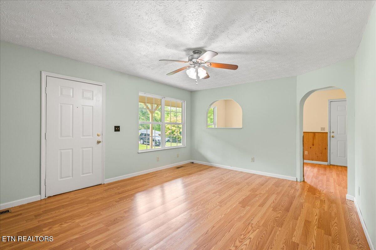 810 South 17th Street La Follette, TN 37766 - Photo 31 of 35 06-17th st