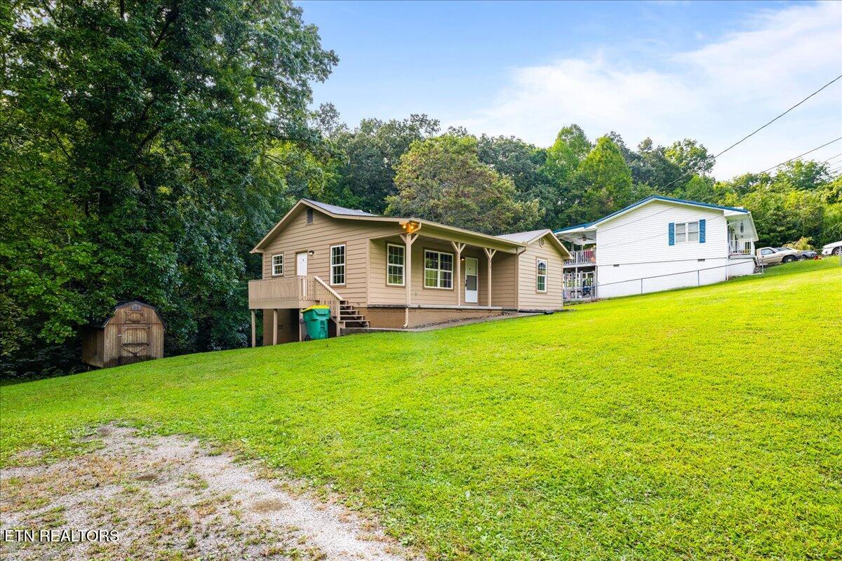 810 South 17th Street La Follette, TN 37766 - Photo 4 of 35 31-17th st