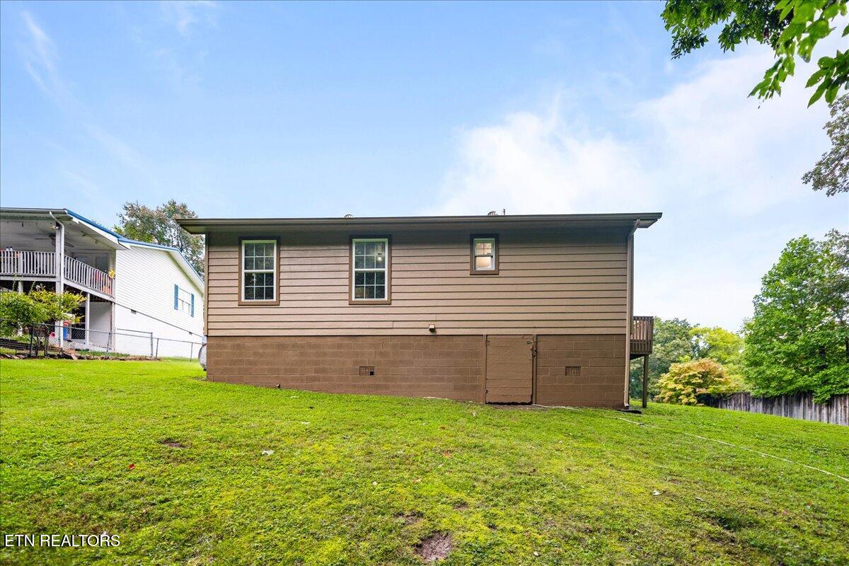 810 South 17th Street La Follette, TN 37766 - Photo 6 of 35 37-17th st