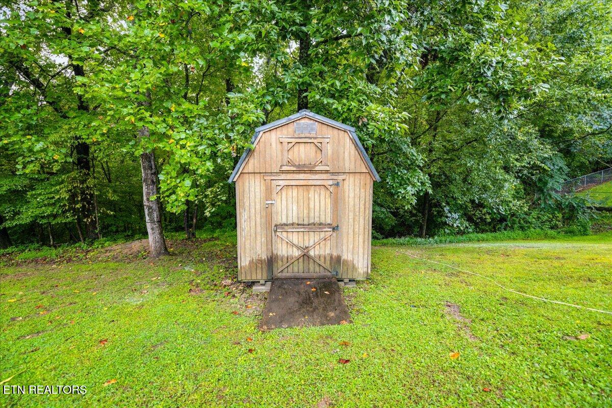 810 South 17th Street La Follette, TN 37766 - Photo 7 of 35 36-17th st