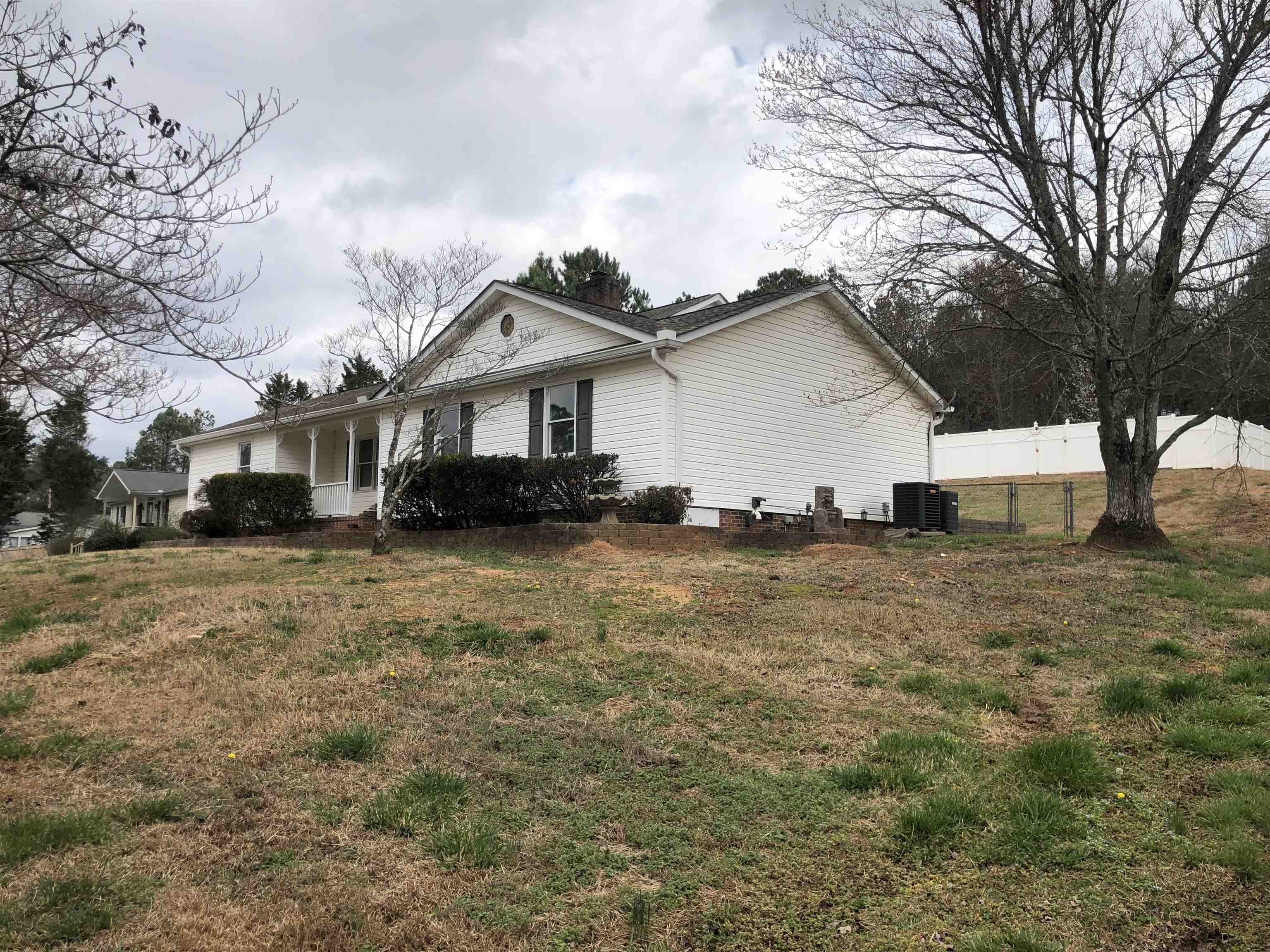 504 Syracuse Road Easley, SC 29642 - Photo 2 of 10