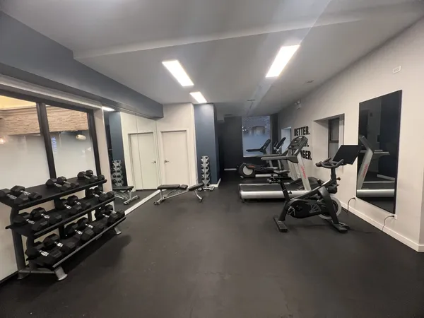 $2,067 | 426 West Belmont Avenue, Unit 1001, Chicago, IL 60657