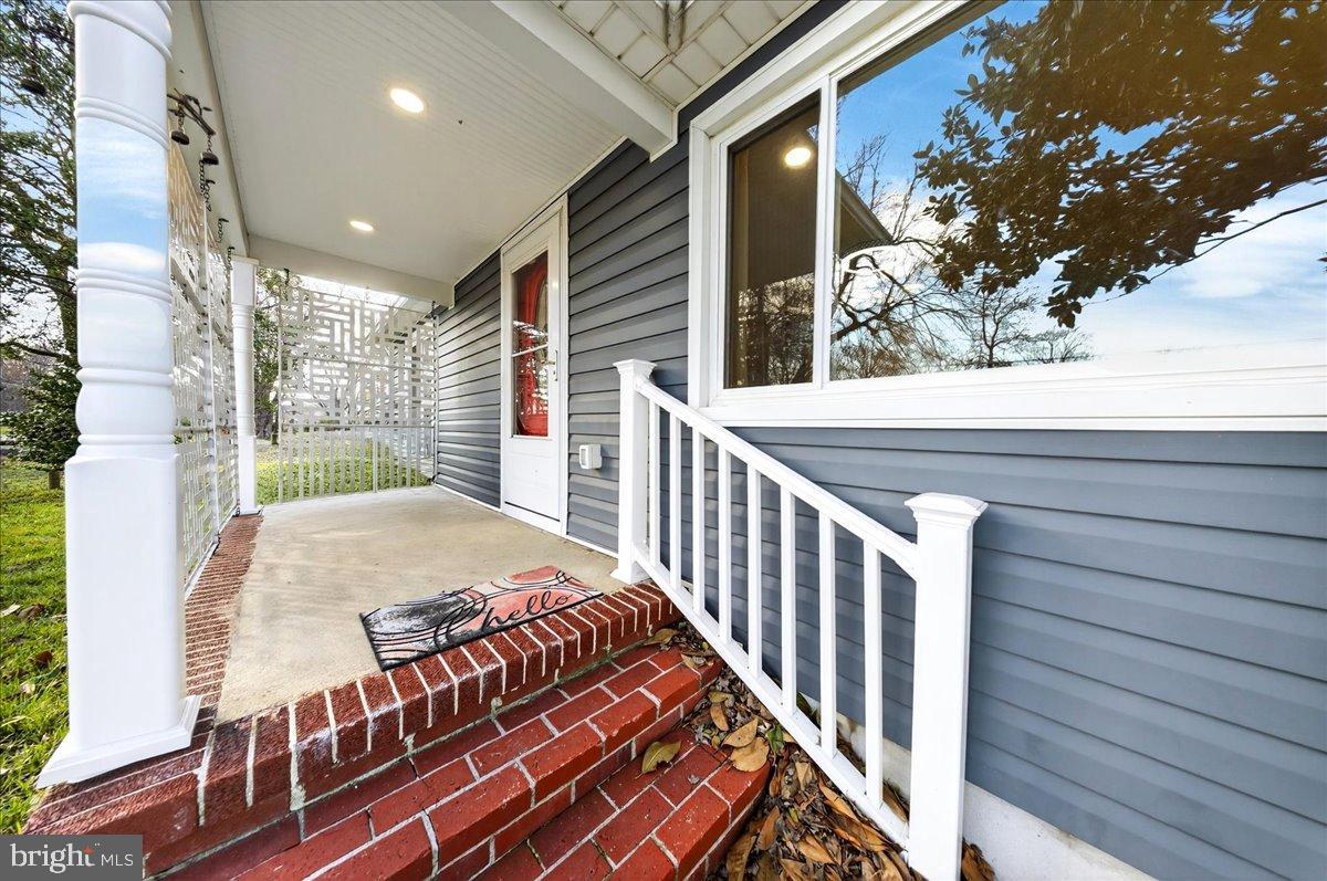 2505 West Denneys Road Dover, DE 19904 - Photo 2 of 68 Charming entryway with inviting steps.