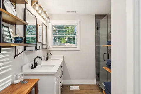 $923,400 | 505 Oakley Drive, Nashville, TN 37220