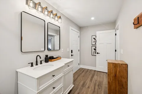 $923,400 | 505 Oakley Drive, Nashville, TN 37220