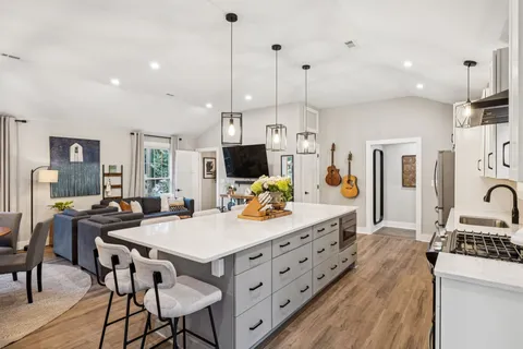 $923,400 | 505 Oakley Drive, Nashville, TN 37220