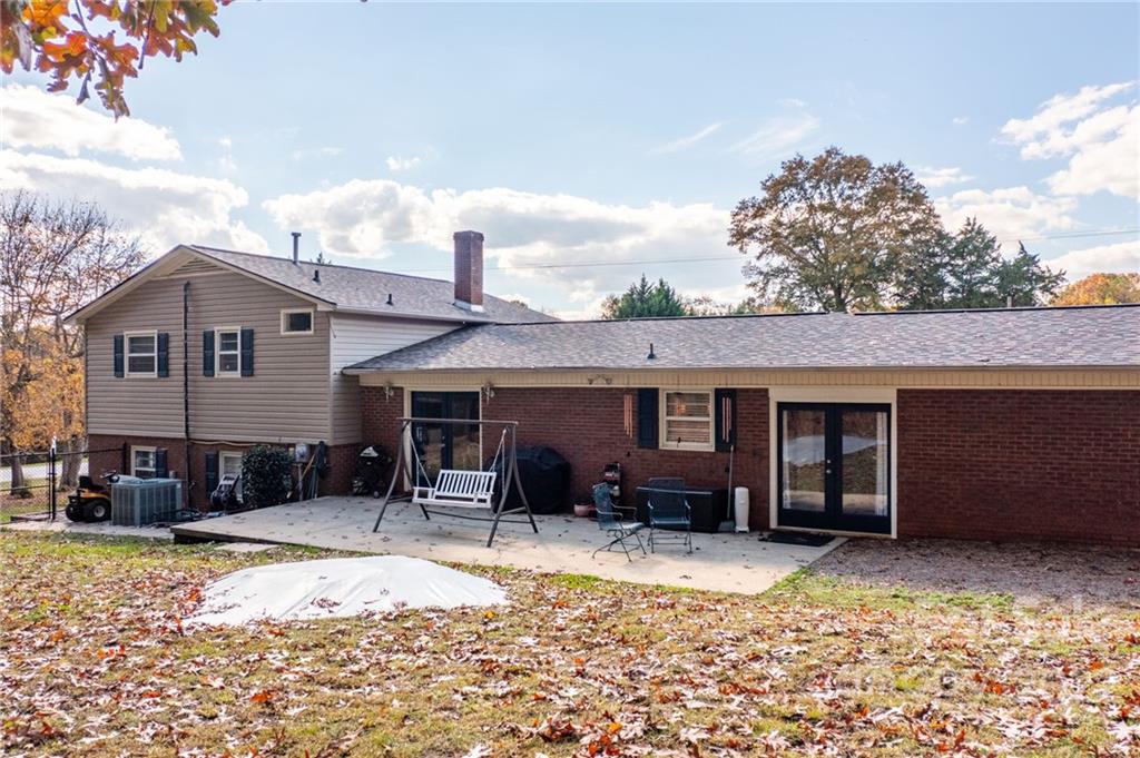760 Wildlife Access Road Hickory, NC 28601 - Photo 11 of 44 Gallery Image 11