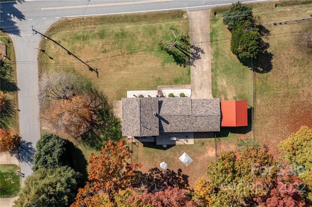 760 Wildlife Access Road Hickory, NC 28601 - Photo 17 of 44 Gallery Image 17
