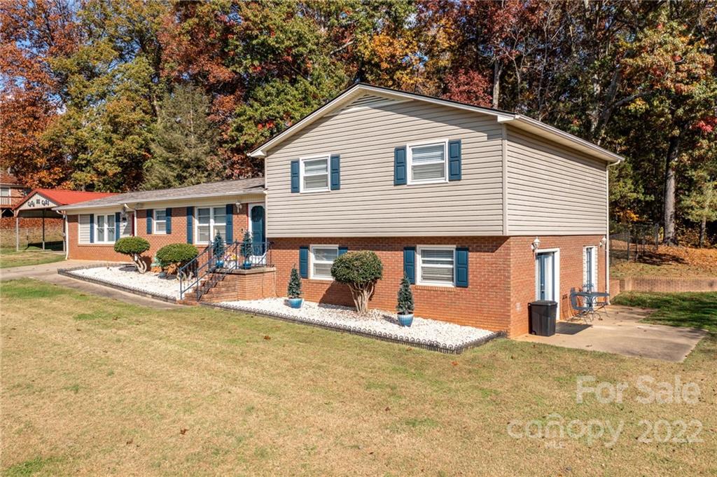 760 Wildlife Access Road Hickory, NC 28601 - Photo 2 of 44 Gallery Image 2