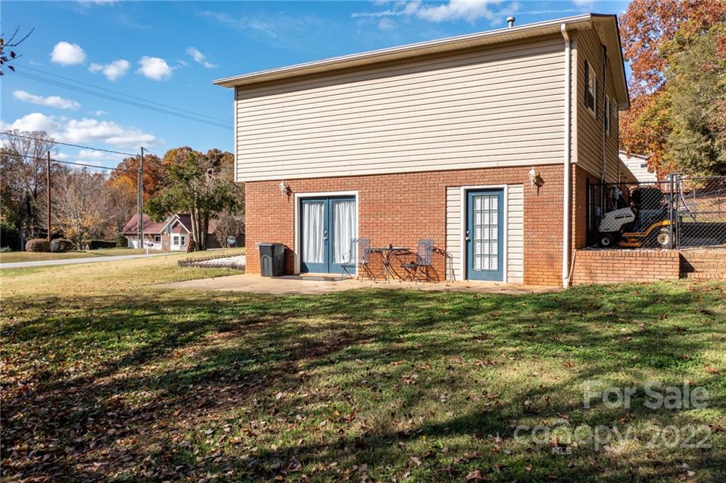 760 Wildlife Access Road Hickory, NC 28601 - Photo 4 of 44 Gallery Image 4