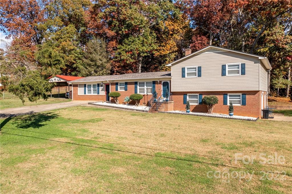 760 Wildlife Access Road Hickory, NC 28601 - Photo 9 of 44 Gallery Image 9