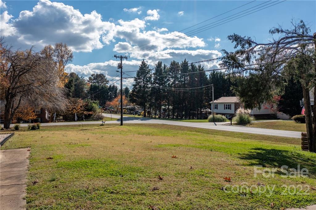 760 Wildlife Access Road Hickory, NC 28601 - Photo 10 of 44 Gallery Image 10