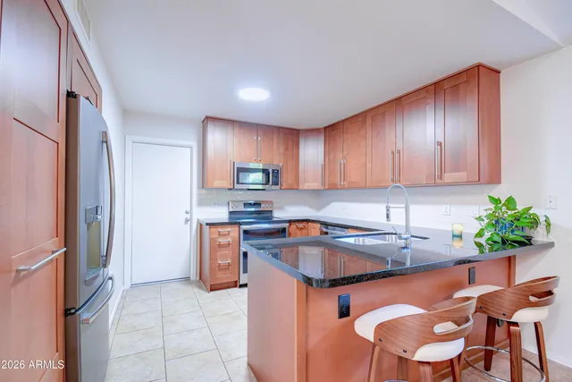 $460,000 | 3858 East Bighorn Avenue, Phoenix, AZ 85044