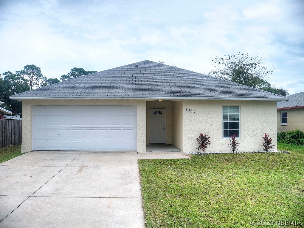1023 Ruth Drive Edgewater, FL 32132 - Photo 2 of 38 Gallery Image 2