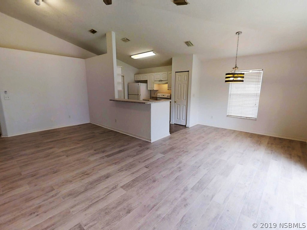1023 Ruth Drive Edgewater, FL 32132 - Photo 5 of 38 Gallery Image 5
