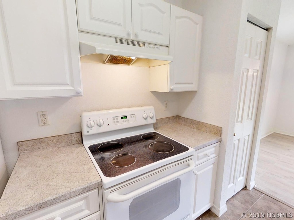 1023 Ruth Drive Edgewater, FL 32132 - Photo 10 of 38 Gallery Image 10