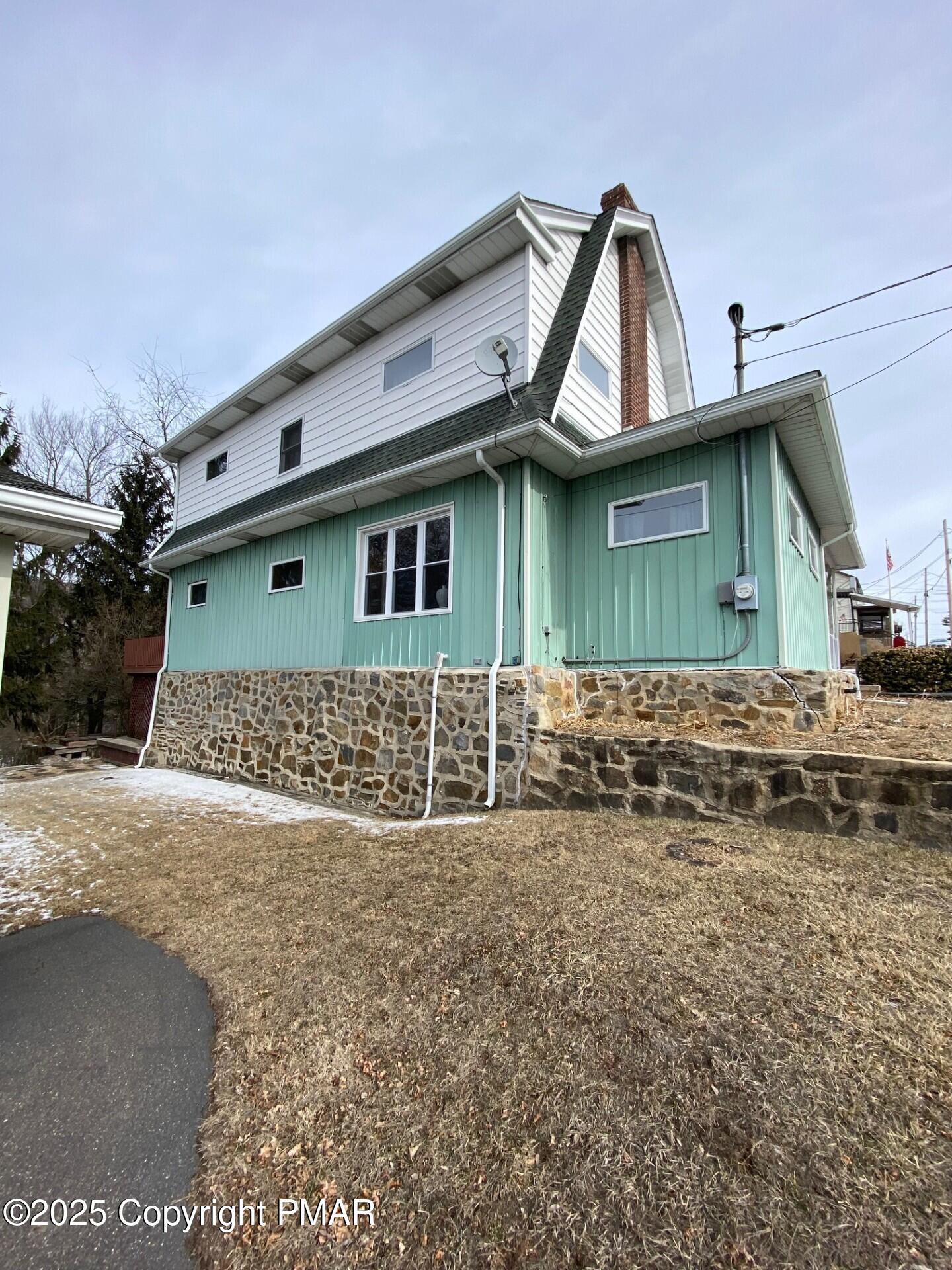 1 West Ridge Street Coaldale, PA 18218 - Photo 21 of 78 a front view of a house with a yard