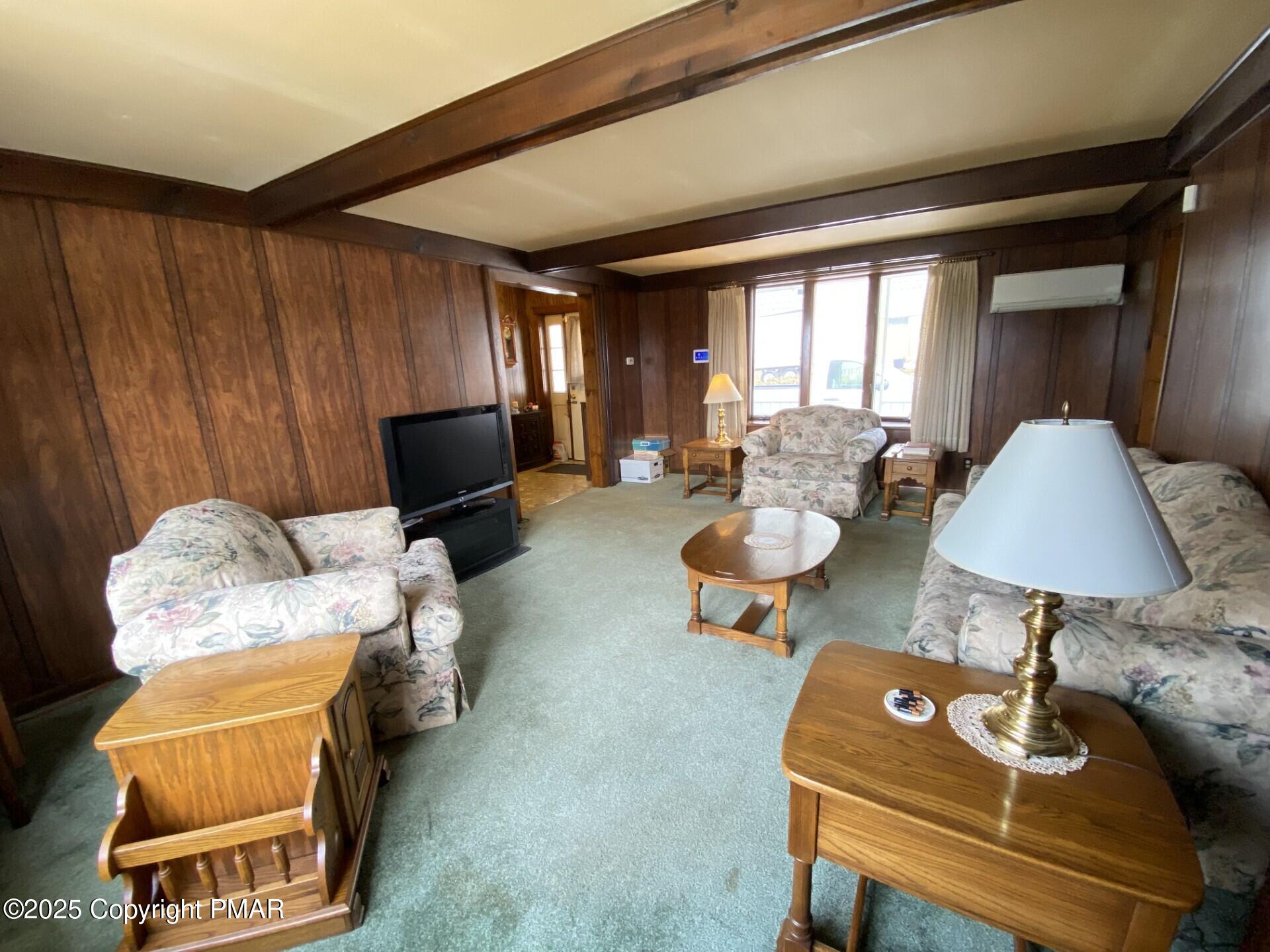 1 West Ridge Street Coaldale, PA 18218 - Photo 40 of 78 a living room with furniture and a lamp