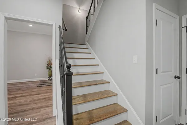 $375,000 | 5175 Watson Vw Drive, Nesbit, MS 38651