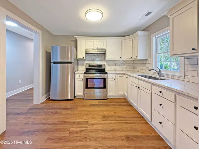 $1,300 | 129 East Albemarle Street, Unit A, Edenton, NC 27932