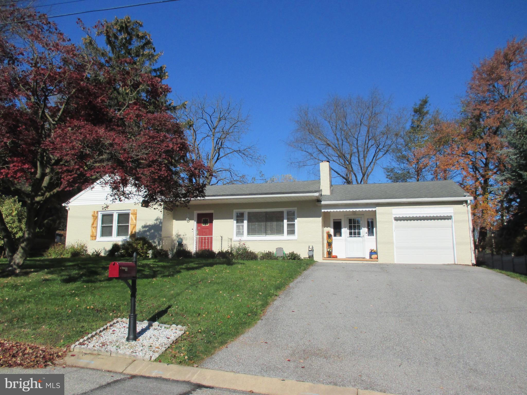 21 Gateway Road York, PA 17403 - Photo 1 of 21 Gallery Image 1
