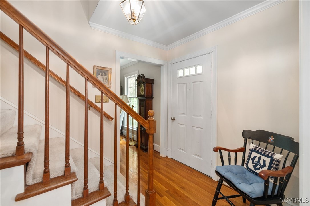 9807 Cole Mill Road North Chesterfield, VA 23237 - Photo 10 of 42 Foyer