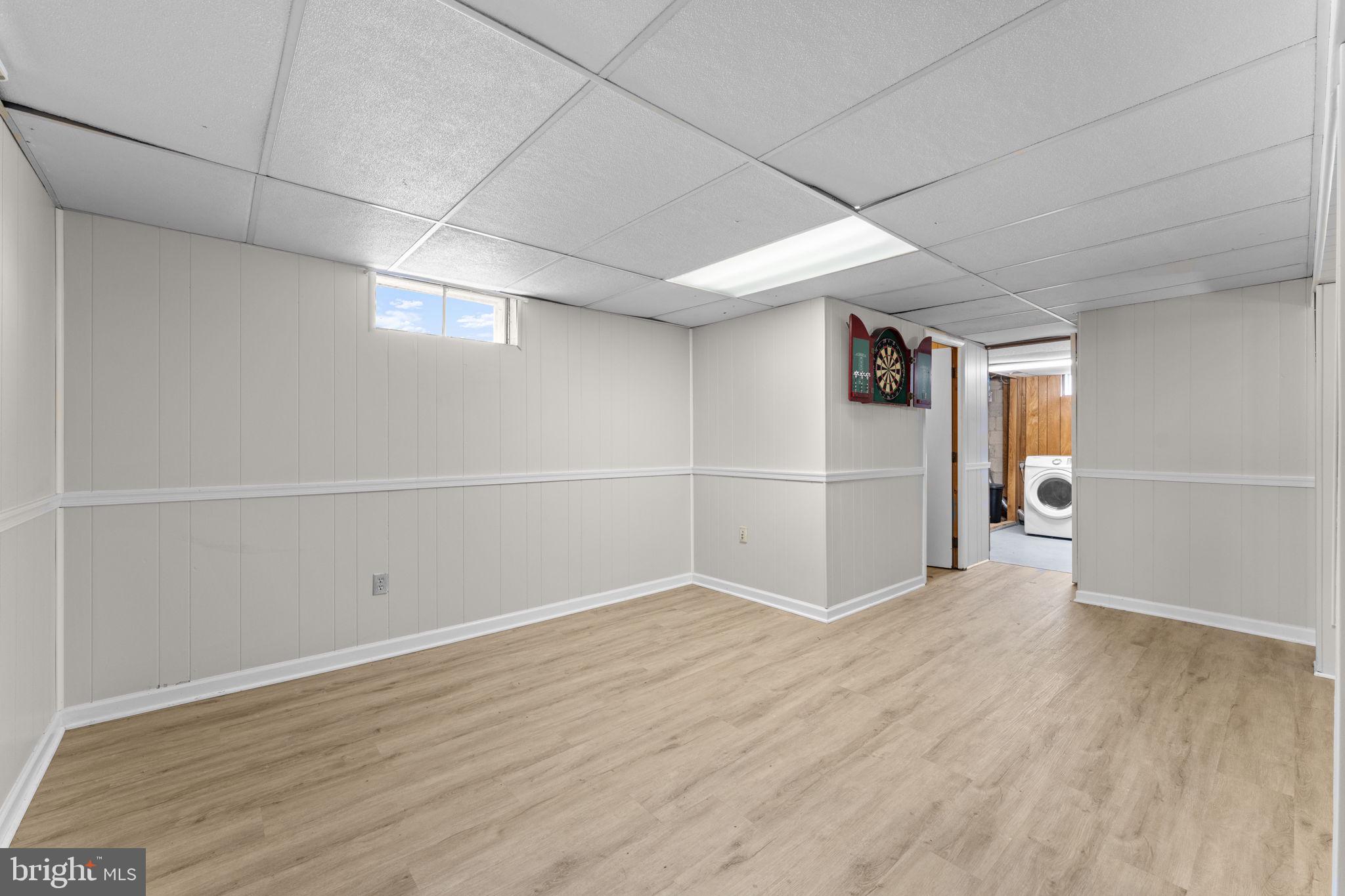 222 Chelsea Road Pasadena, MD 21122 - Photo 47 of 90 Some natural light