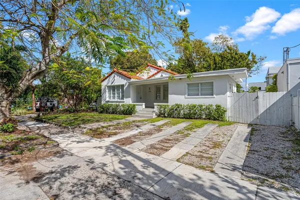 $899,900 | 177 Northeast 47th Street, Miami, FL 33137