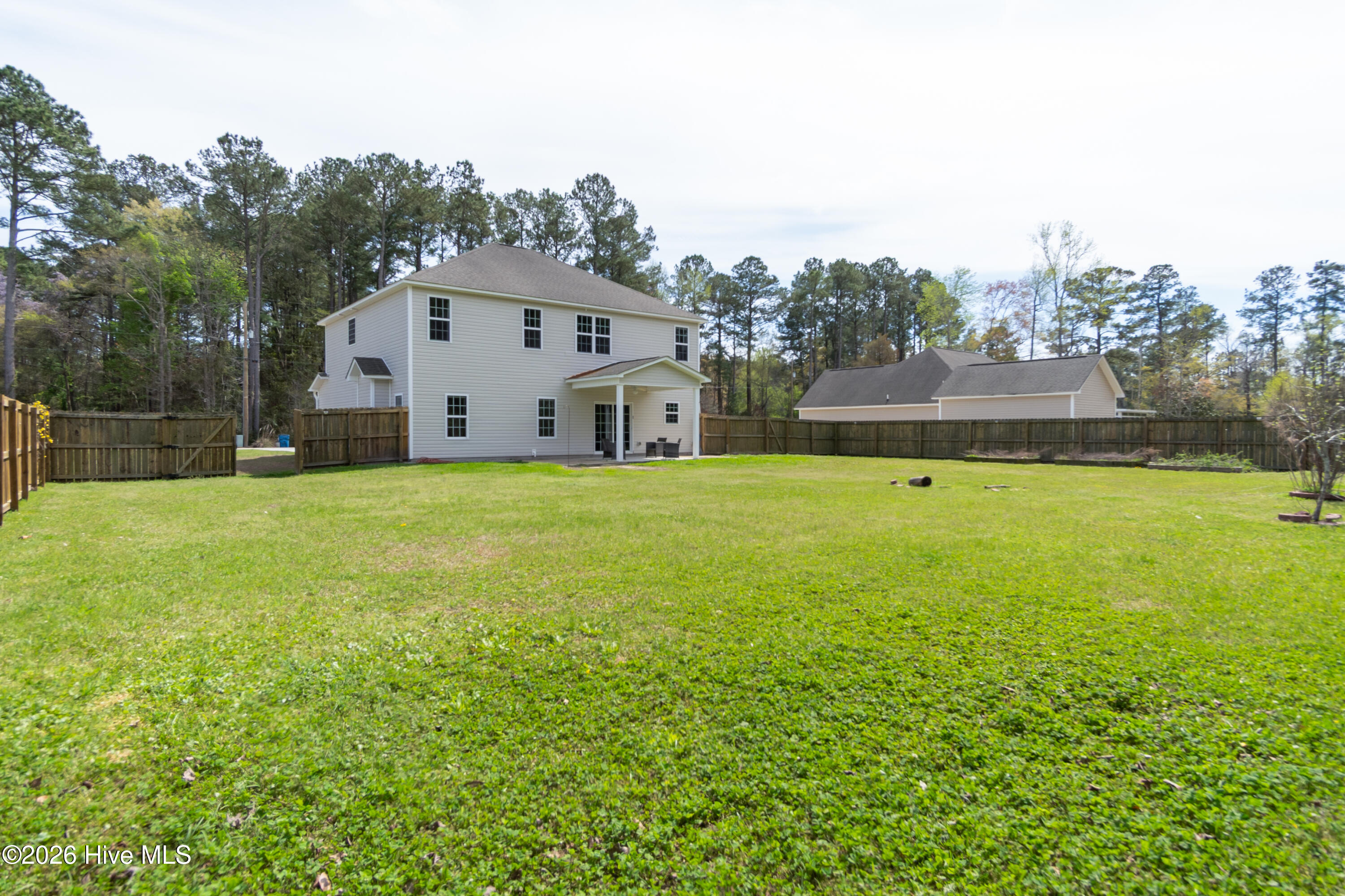 519 Stately Pines Road New Bern, NC 28560 - Photo 41 of 56 519 Stately Pines-43