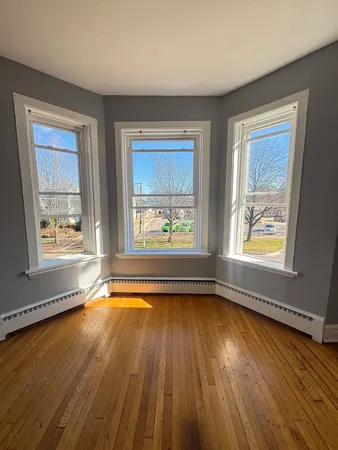 $550,000 | 511 North Taylor Avenue, Oak Park, IL 60302