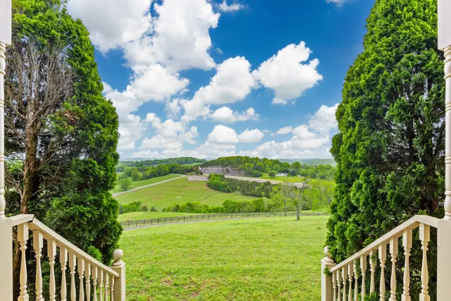 $1,275,000 | 2370 Pulaski Highway, Fayetteville, TN 37334