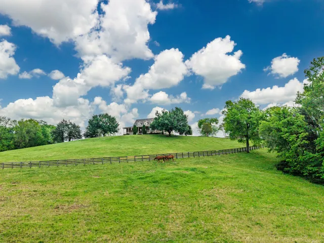 $1,275,000 | 2370 Pulaski Highway, Fayetteville, TN 37334