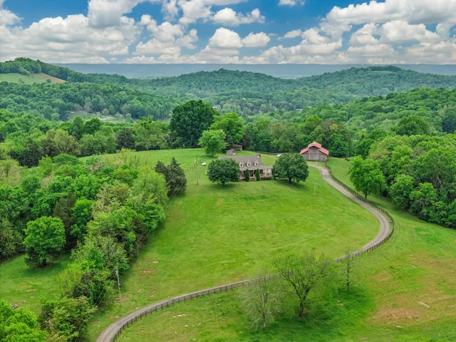 $1,275,000 | 2370 Pulaski Highway, Fayetteville, TN 37334
