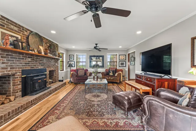 $1,275,000 | 2370 Pulaski Highway, Fayetteville, TN 37334