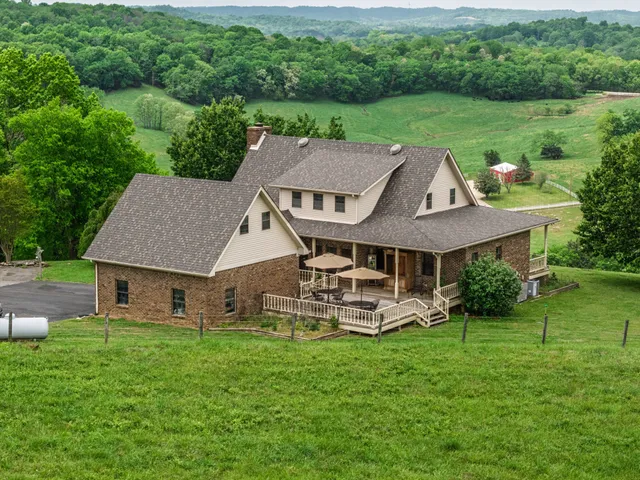 $1,275,000 | 2370 Pulaski Highway, Fayetteville, TN 37334