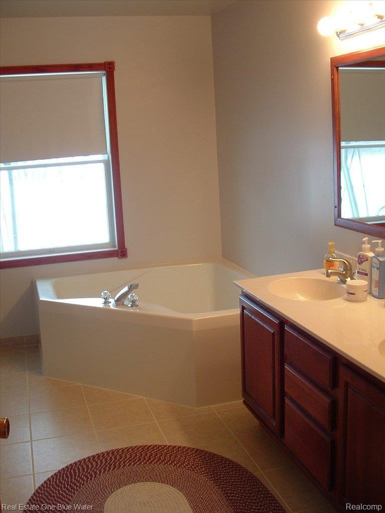 3892 Connors Road Emmett, MI 48022 - Photo 6 of 25 3892 Connors 013