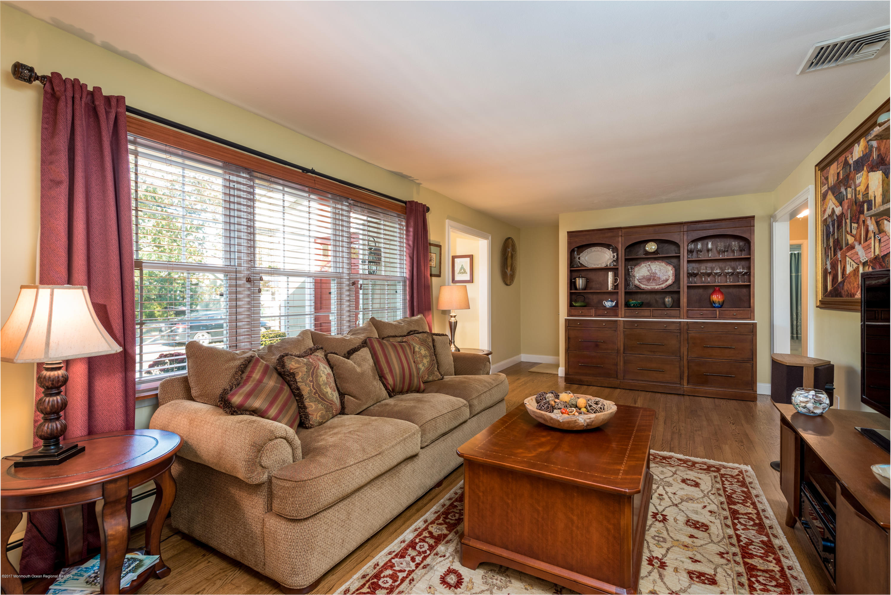 412 Avon Road Pine Beach, NJ 08741 - Photo 8 of 31 Living Room