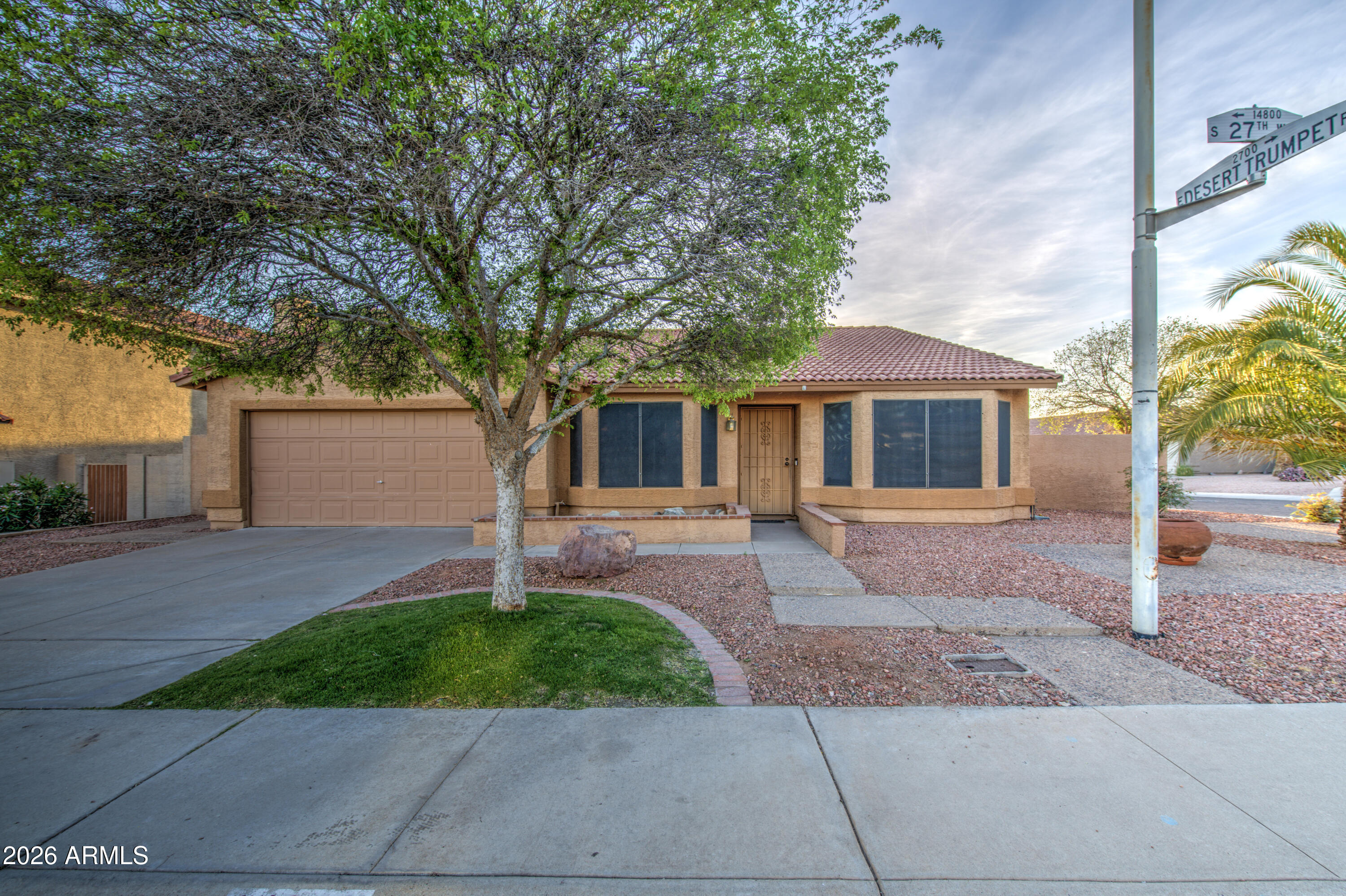 14844 South 27th Way Phoenix, AZ 85048 - Photo 3 of 45 Front 2