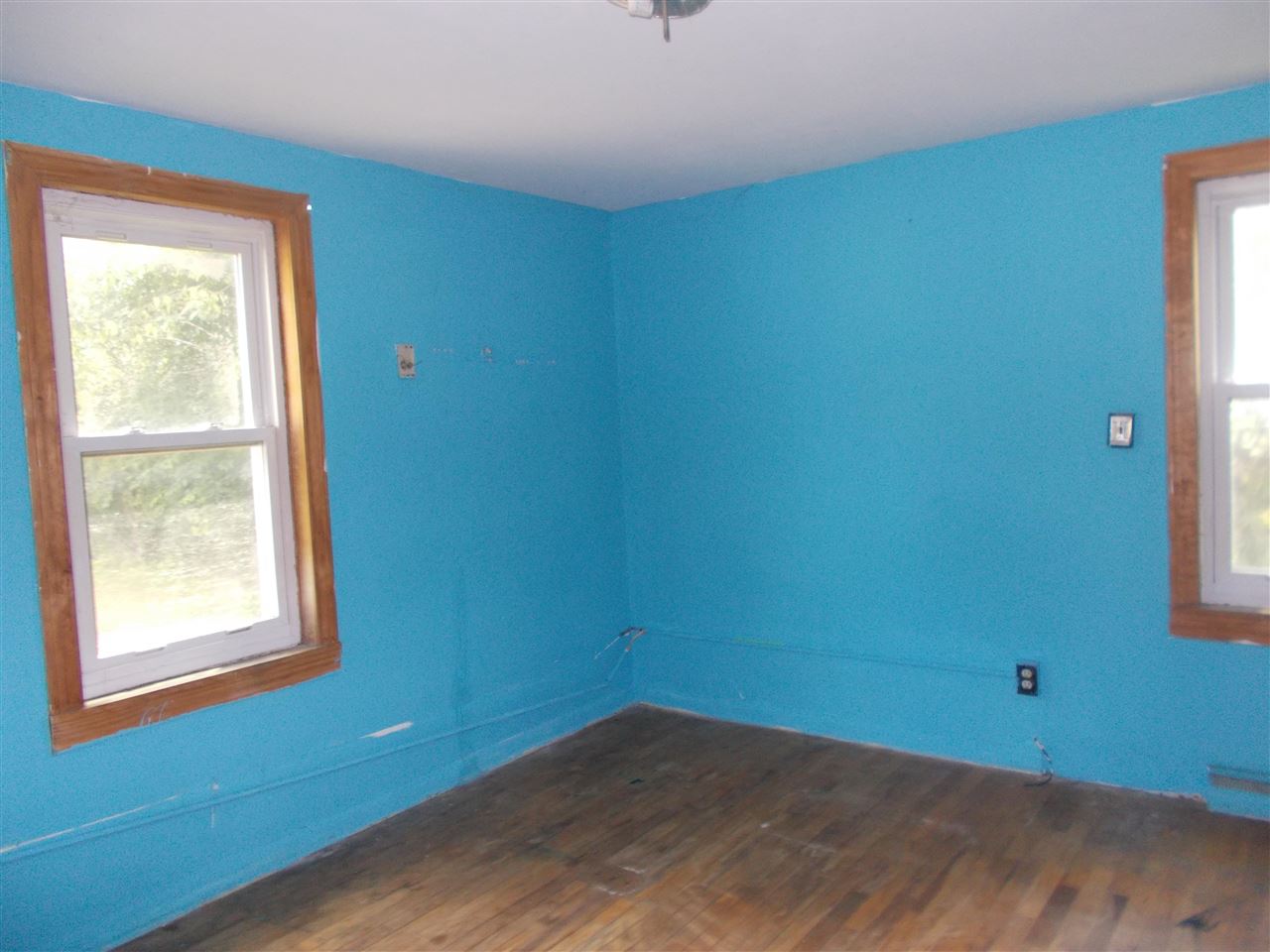 4188 Risedorph Street Burton, MI 48509 - Photo 11 of 16 50081984-10.JPG