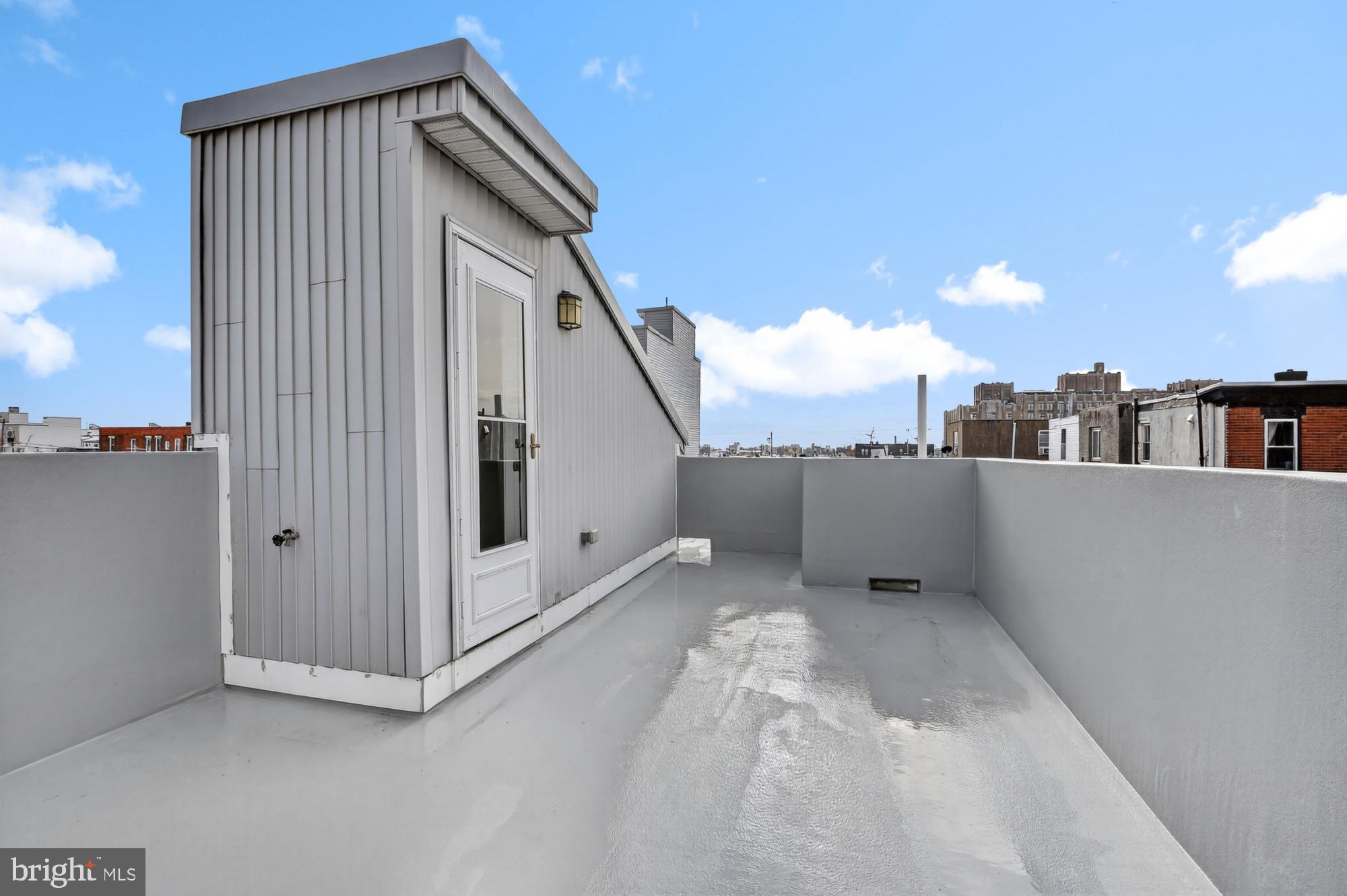 741 Watkins Street Philadelphia, PA 19148 - Photo 22 of 25 a view of a terrace