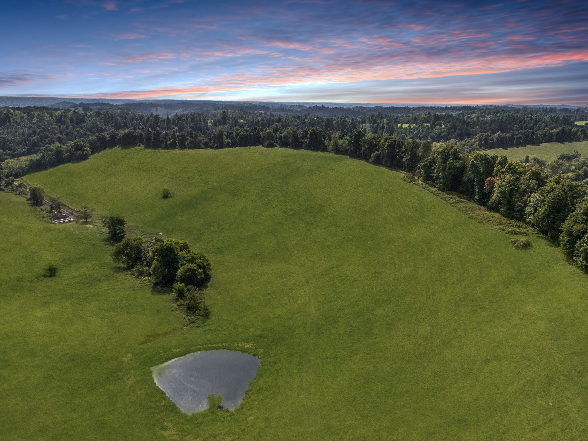 692 Anderson Road Shelbyville, TN 37160 - Photo 36 of 49 a view of a lake with a yard
