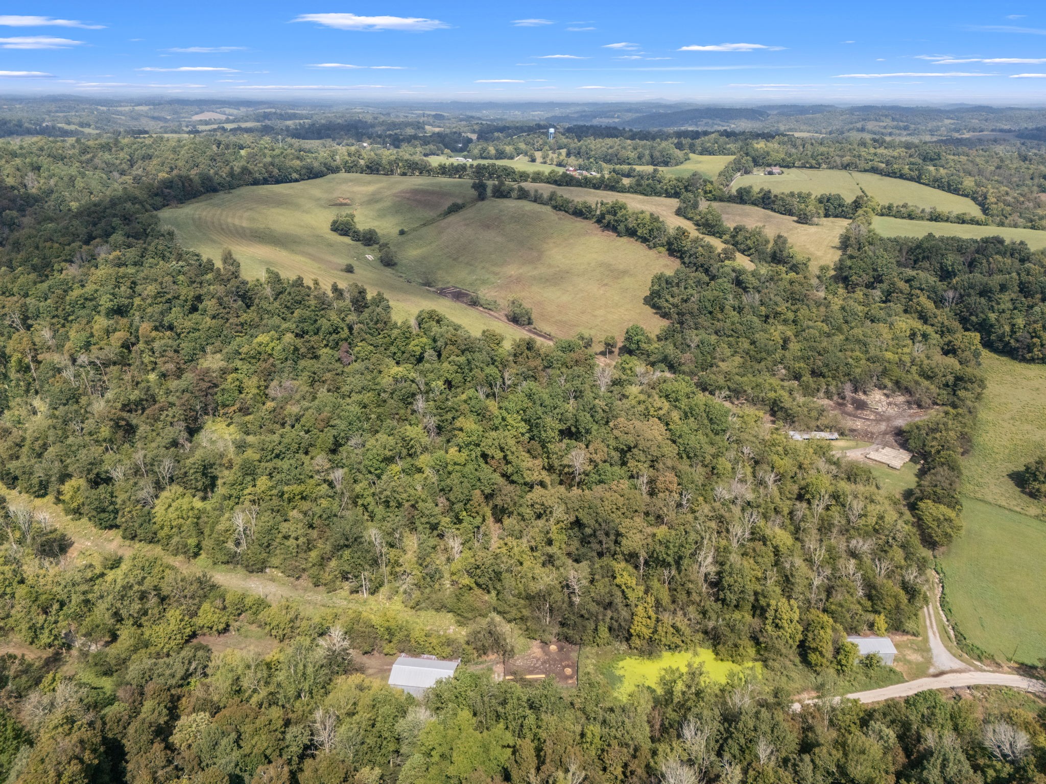 692 Anderson Road Shelbyville, TN 37160 - Photo 44 of 49 a view of a lake with a city