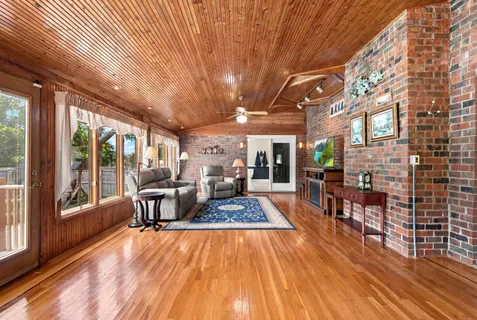 $749,900 | 1004 Longview Drive, Hendersonville, TN 37075