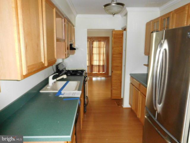 5643 Selford Road Baltimore, MD 21227 - Photo 6 of 18 Kitchen