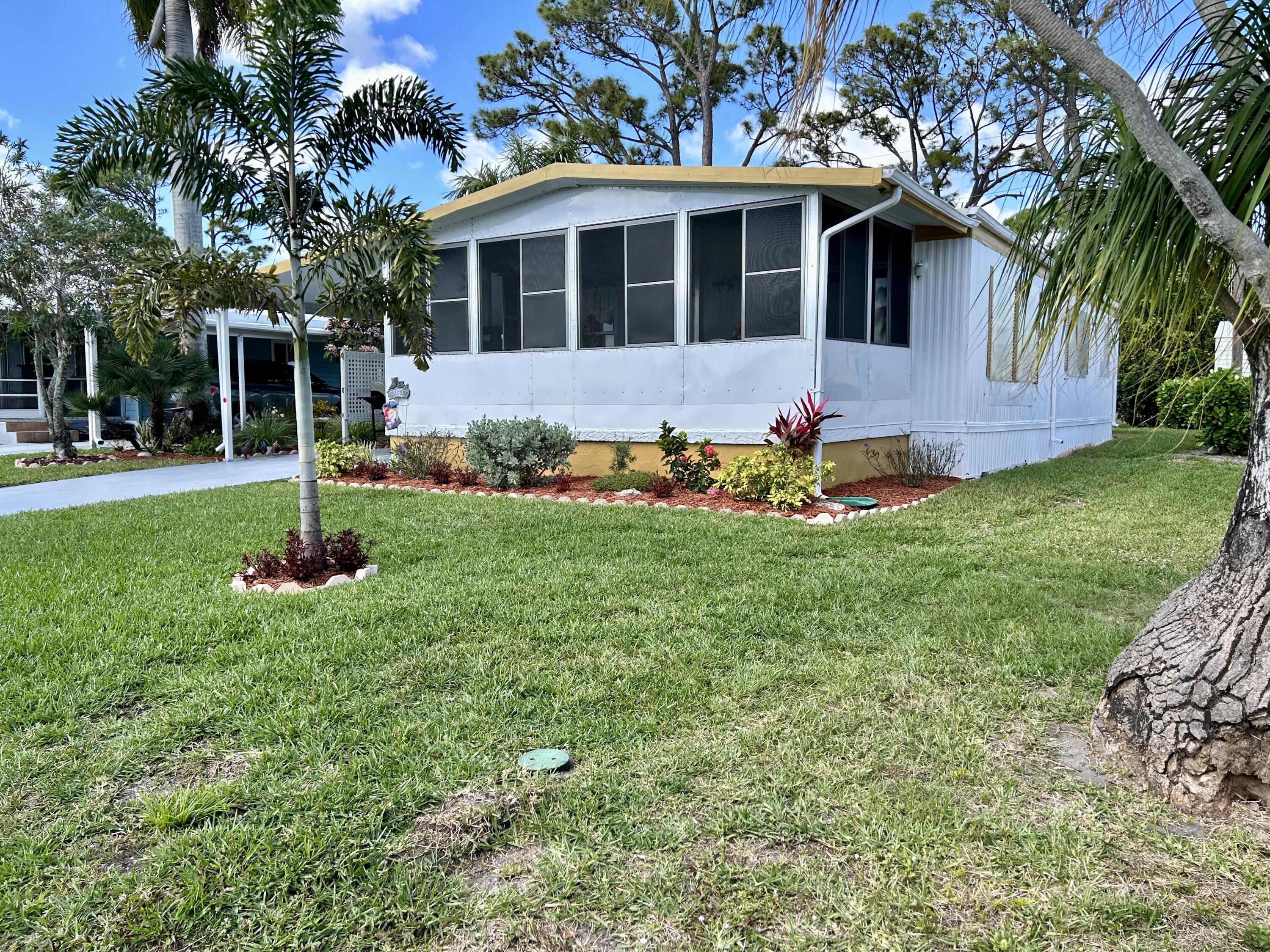 12375 South Military Trail, Unit 40, Boynton Beach, FL 33436 Compass